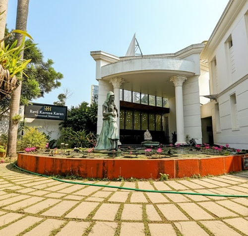 Local taxi to Revi Karuna Karan Museum Alleppey